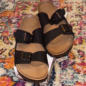 SKECHERS Sandals